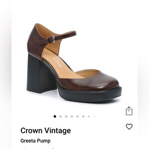 Crown Vintage Greeta Pump, Dark Brown, Block heel, Size 8
